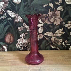 Pilgrim, Cranberry Glass, Ruffle Top And swirl bottom vase 7 1/2 inches tall